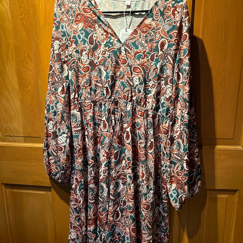 Bohemian Floral Dress 🍎
